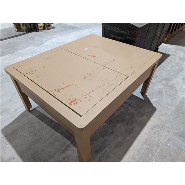 Wooden coffee Table 42.5x52.5x24