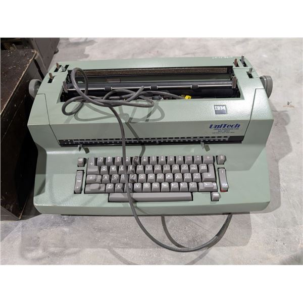 Vintage IBM Unitech type writer PO