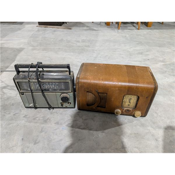 (2) Vintage Radios (1) SW and (1) Portable Realistic RS