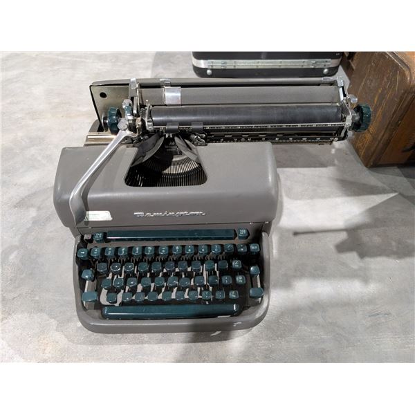 Vintage Remington Super-Riter typewriter