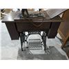 Image 6 : Vintage Singer Sewing machine And Table