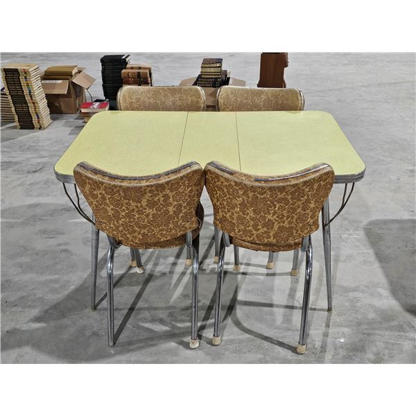 Vintage Table w/ (4) Chairs