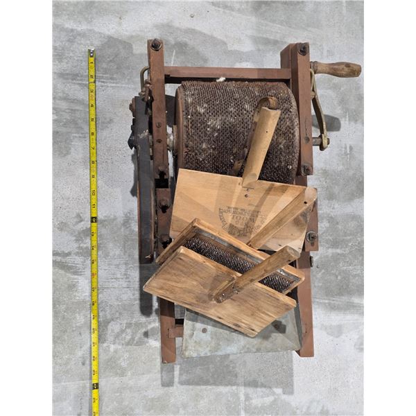 Antique Wood Drum wool Carder & Whittemore Wool Cards/Combs