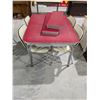 Image 1 : Vintage Table Set w/ Chairs and 2 leafs 47x36x29