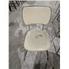Image 2 : Vintage Table Set w/ Chairs and 2 leafs 47x36x29