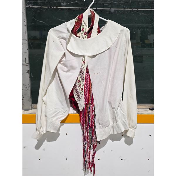 Vintage Traditional Ukrainian Clothing w/ Embroidery