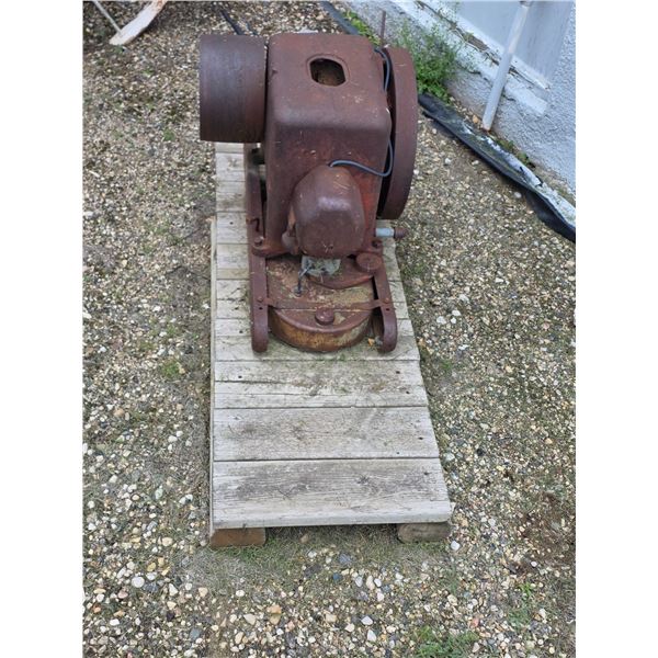 Antique "Hit-and-Miss" Stationary Gas Engine