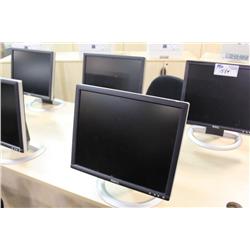 26 Dell 17" And 19" Flatpanel Monitors