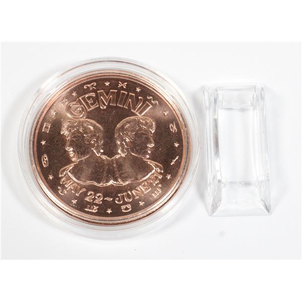 1 OZ GEMINI COPPER ROUND WITH STAND