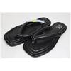 Image 1 : BRAND NEW WOMENS NO BOUNDARIES BLACK FLIP FLOPS