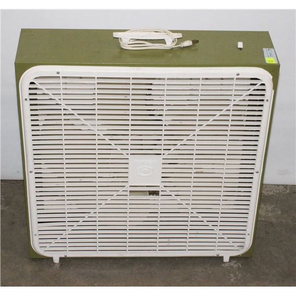 VINTAGE BOX FAN