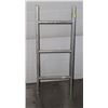 Image 1 : SHORT LADDER * ONE LEG DAMAGED, VISIBLE IN PICTURE