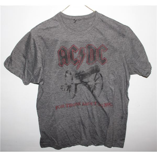 AC/DC SHIRT SIZE NOT FOUND