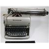 Image 1 : VINTAGE REMINGTON TYPEWRITER