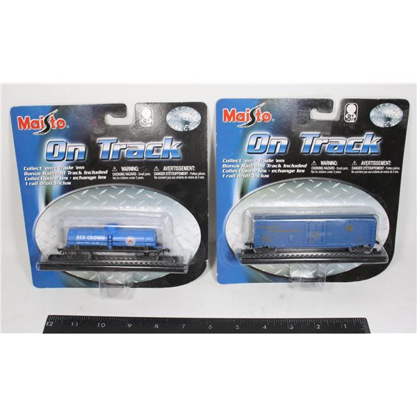 PAIR OF MAISTO DIECAST TRAIN CARS