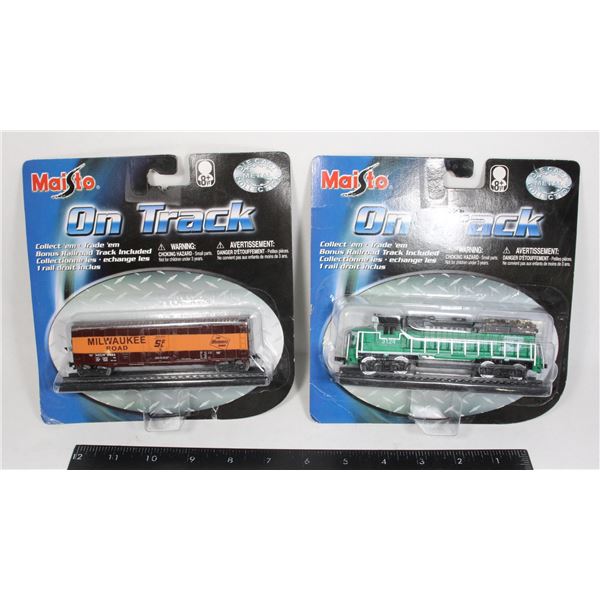 PAIR OF MAISTO DIECAST TRAIN CARS