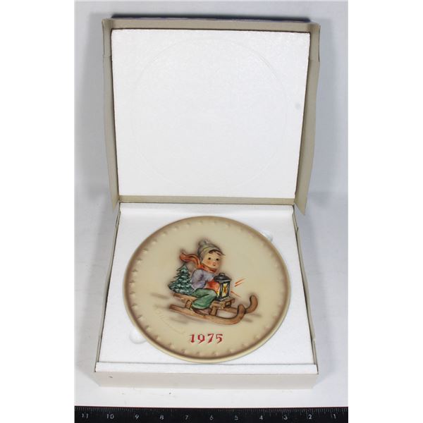 VINTAGE M.J. HUMMEL "RIDE INTO CHRISTMAS" 1975