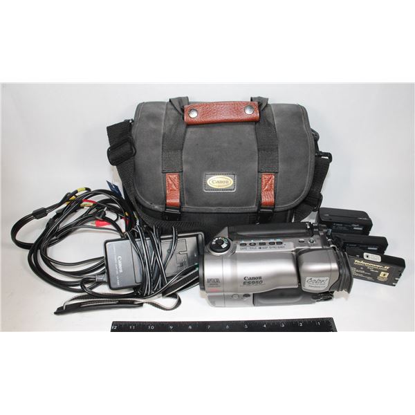 CANON ES950 8MM VIDEO CAMCORDER, BAG, ACCESSORIES