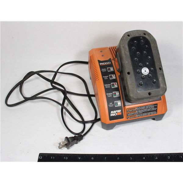 RIGI BATTERY CHARGER & BATTERY (BATTERY BAD)
