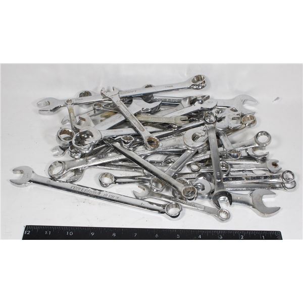 LOT OF METRIC WRENCHES