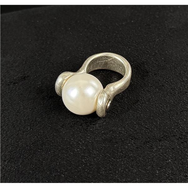 Uno de 50 Pearl Ring