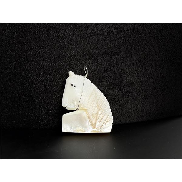 Zuni Carved Mother of Pearl Horse Fetish