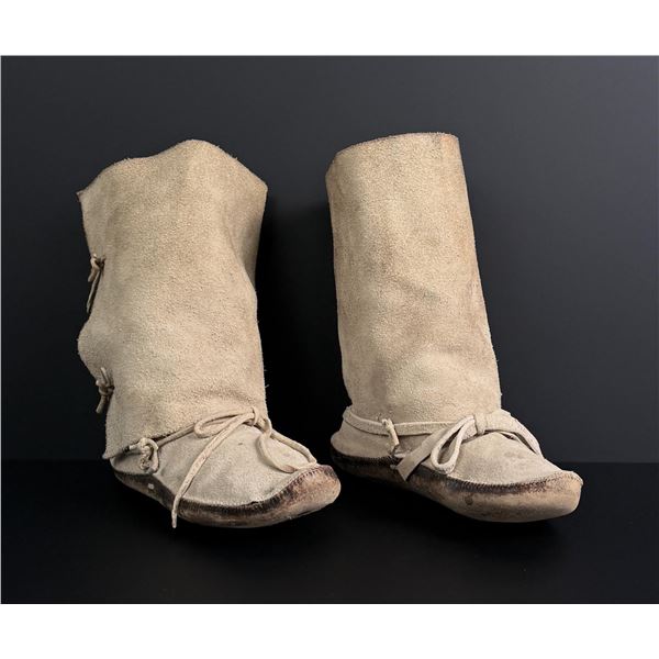 Hopi Pueblo Indian Moccasins