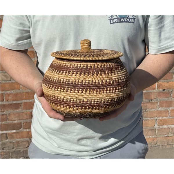 Yokuts Native American Indian Lidded Basket