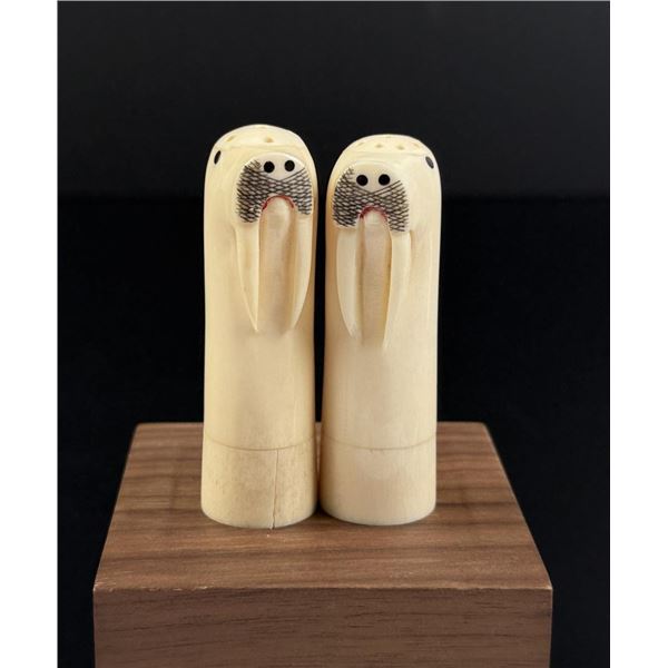 Alaskan Inuit Eskimo Scrimshaw Walrus Shakers