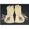 Image 1 : Plateau Native American Indian Beaded Gauntlets