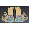 Image 1 : Plateau Native American Indian Beaded Gauntlets