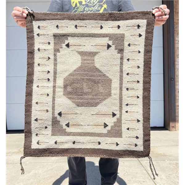 Navajo Indian Pictorial Vase Feathers Rug