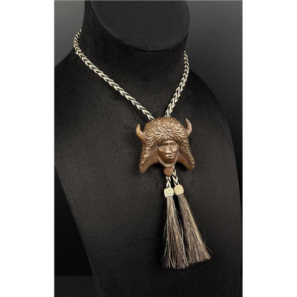 Allan Houser 1994 Prix de West Bronze Bolo Tie