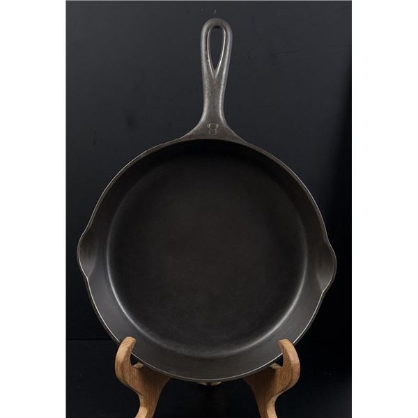 Griswold Victor #8 722B Cast Iron Skillet