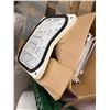 Image 5 : Multiple Duct Flange Corners, White Surface Mount Kits, etc