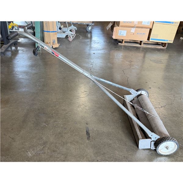 Malco Magnetic Sweep 30" x 10" x 50"H