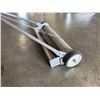 Image 2 : Malco Magnetic Sweep 30" x 10" x 50"H