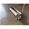 Image 4 : Malco Magnetic Sweep 30" x 10" x 50"H