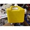 Image 6 : Contents of Pallet: MicroBlue Pump, Silent Mini Aqua Pumps, Pipe Sections, Fittings, Zip Walls, Dies