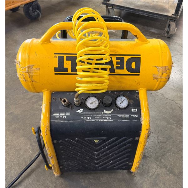 DeWalt D55146 Portable Electric Air Compressor 225 PSI (Starts - See Video)