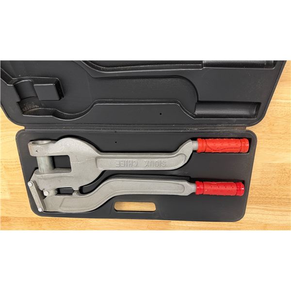 Sioux Chief 305-521PK Metal Stud Punch in Hard Case