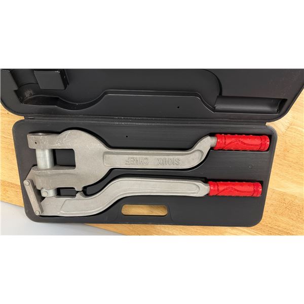 Sioux Chief 305-521PK Metal Stud Punch in Hard Case