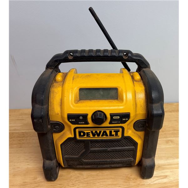 DeWalt DCR018 Work Site Radio