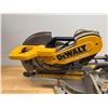 Image 2 : DeWalt DW718 Double Bevel Sliding Compound Miter Saw