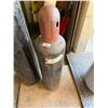 Image 5 : Qty 2 Cylinder Acetylene Tanks, Misc Sizes (Empty or Near Empty)