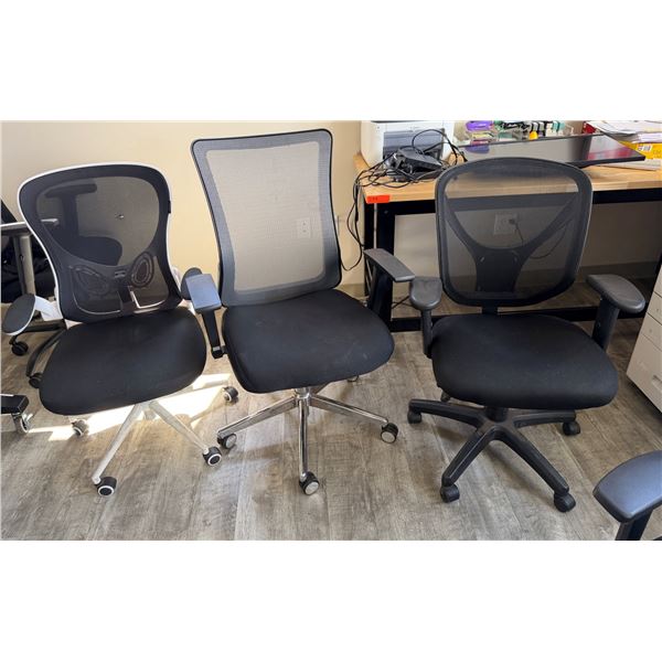 Qty 3 Rolling Office Chairs, Misc Sizes