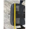 Image 5 : High-Back Mesh Rolling Office Chair 19" x 16" x 46"H