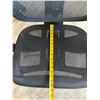 Image 6 : High-Back Mesh Rolling Office Chair 19" x 16" x 46"H