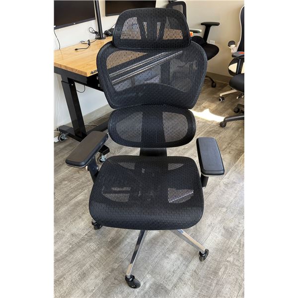 High-Back Mesh Rolling Office Chair 19" x 16" x 46"H