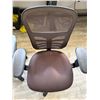 Image 5 : Qty 3 Rolling Office Chairs 18" x 16" x 34"H